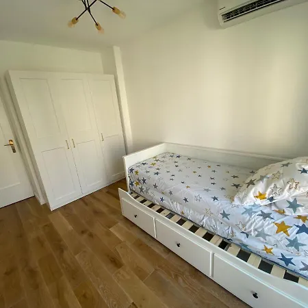 Renovated 4 Apartment-parking Next Door And At 700m * Antibes